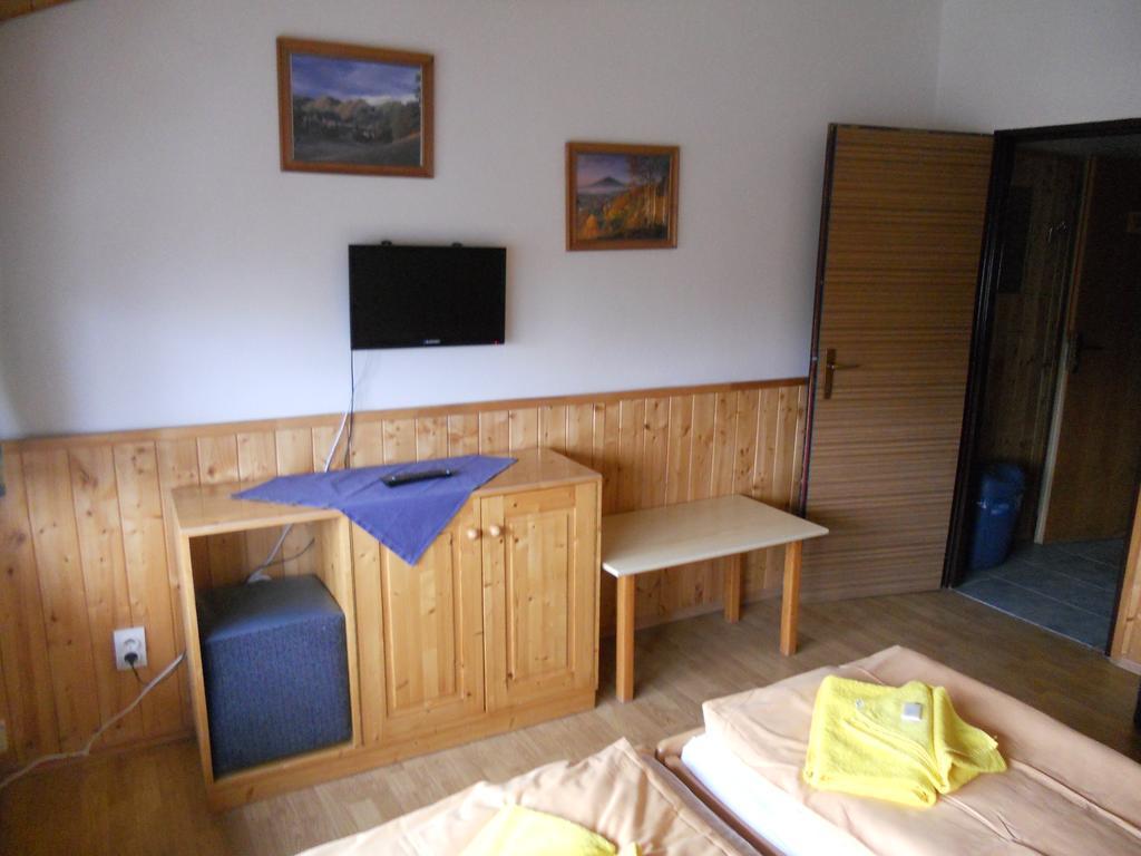 Penzion Kamzik Ceska Kamenice Exterior photo